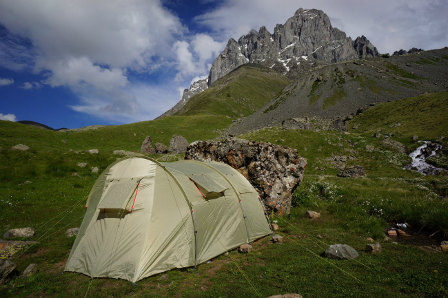 тент кемпинговой палатки